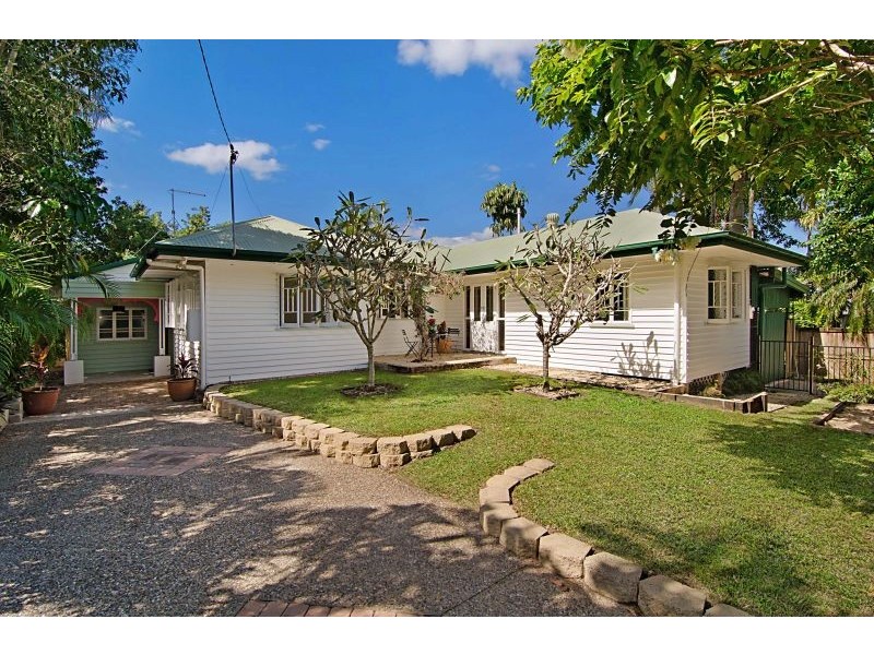 24 Junction Street, Edge Hill QLD 4870