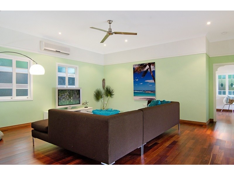 24 Junction Street, Edge Hill QLD 4870