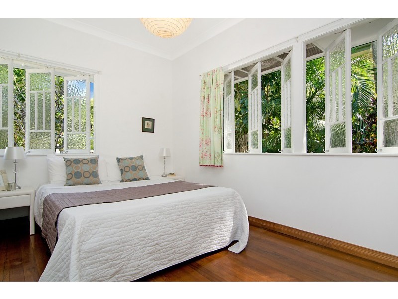 24 Junction Street, Edge Hill QLD 4870