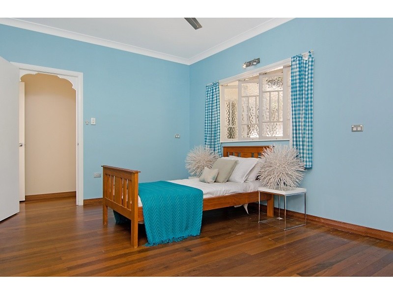 24 Junction Street, Edge Hill QLD 4870