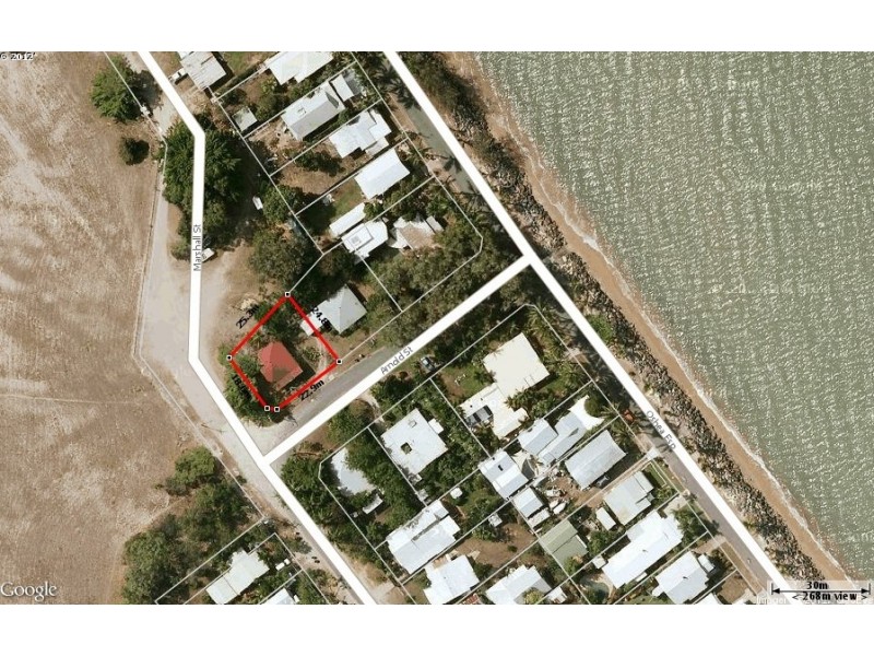 8 Arnold Street, Machans Beach QLD 4878