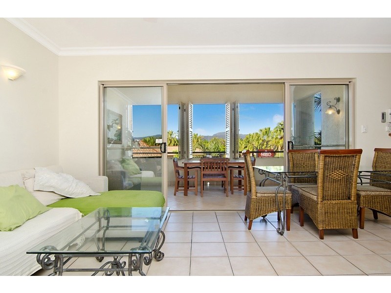 Unit 820/2 Greenslopes Street, Cairns North QLD 4870