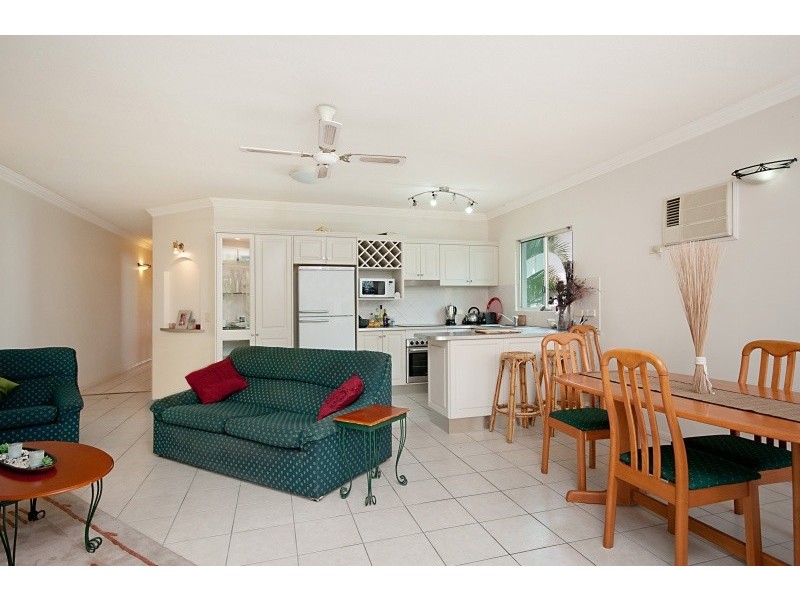 27 Sims Esplanade, Cairns QLD 4870