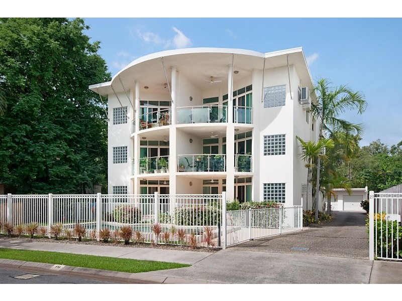 27 Sims Esplanade, Cairns QLD 4870