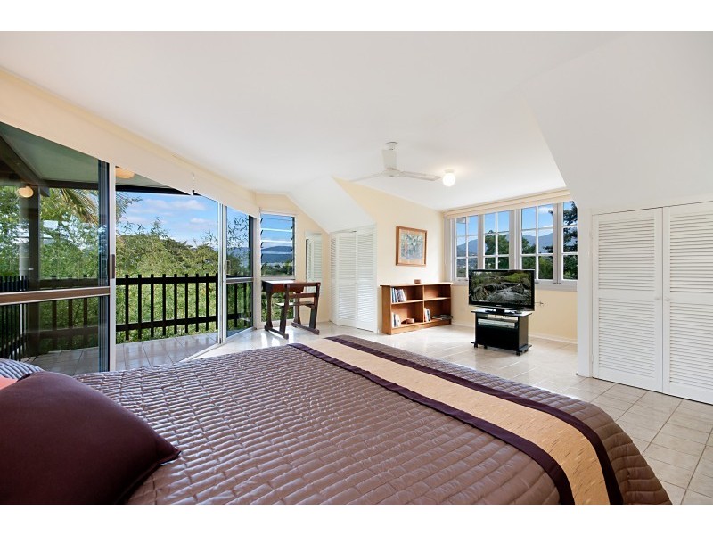 424 Mayers Street, Edge Hill QLD 4870