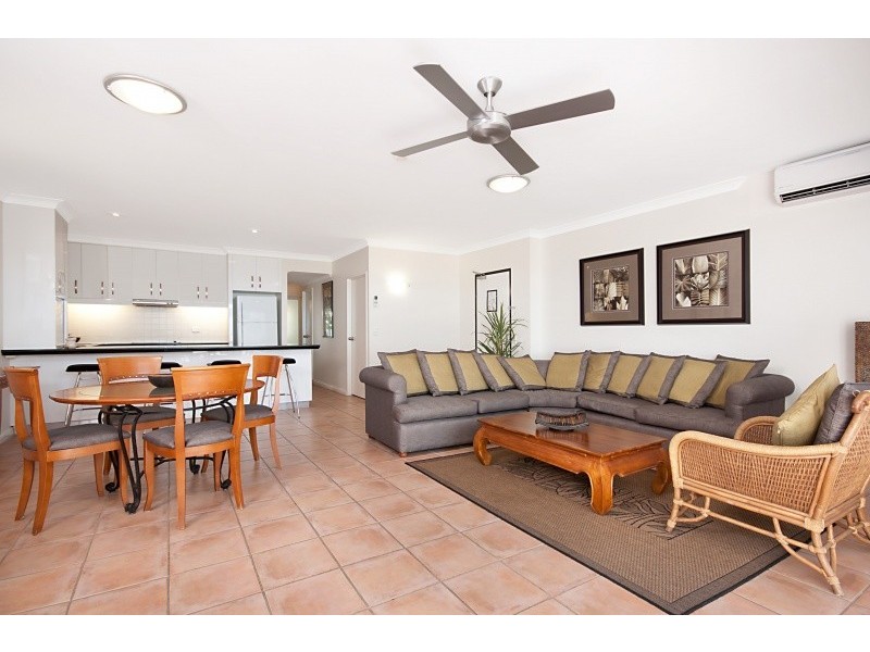 Unit 4/9 Vievers Road, Palm Cove QLD 4879