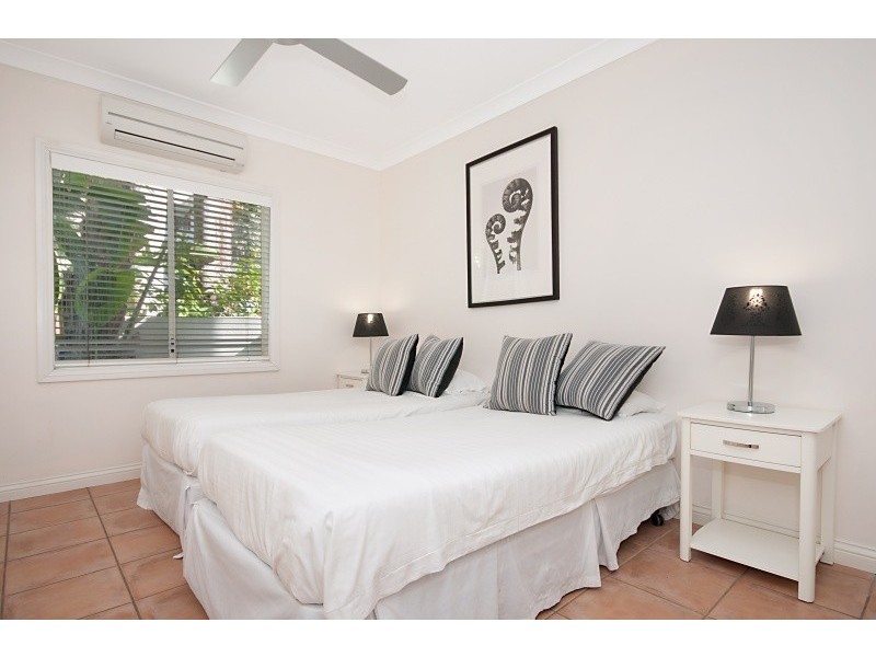 Unit 4/9 Vievers Road, Palm Cove QLD 4879