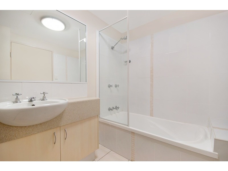 Unit 4/423-427 Draper Street, Cairns QLD 4870