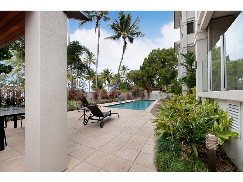 79-83 Williams Esplanade, Palm Cove QLD 4879