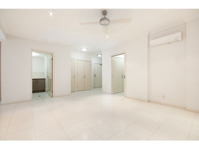 79-83 Williams Esplanade, Palm Cove QLD 4879