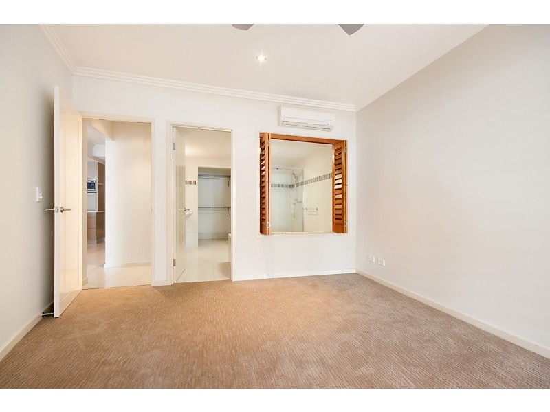 79-83 Williams Esplanade, Palm Cove QLD 4879