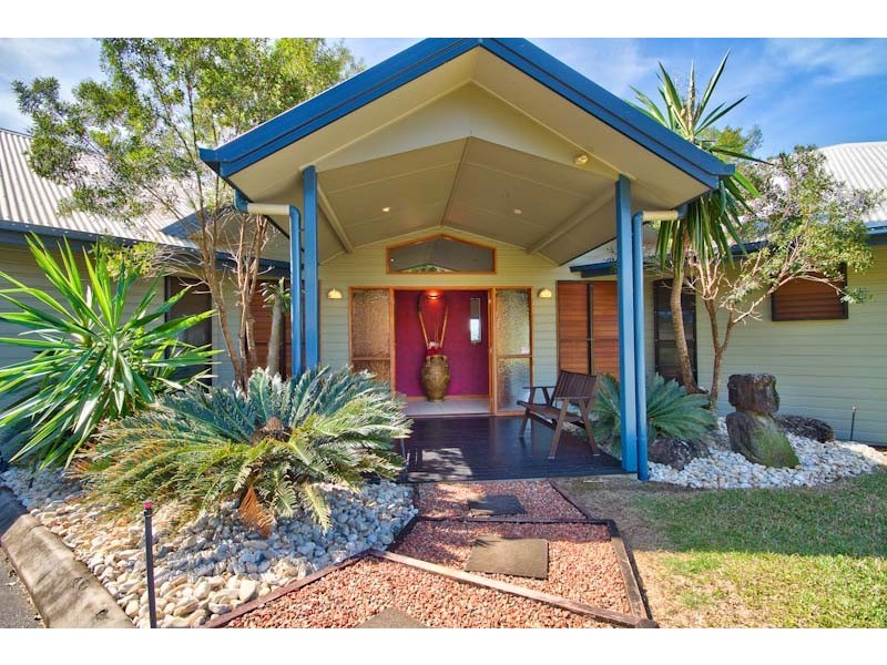 8 Kirrima Court, Redlynch QLD 4870