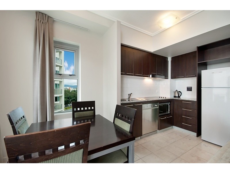 Unit 709/101 – 105 The Esplanade, Cairns QLD 4870