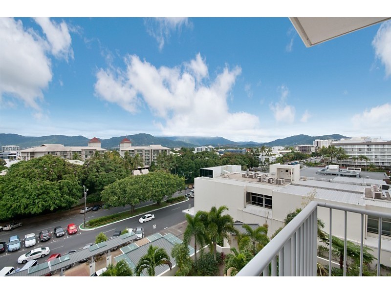 Unit 709/101 – 105 The Esplanade, Cairns QLD 4870