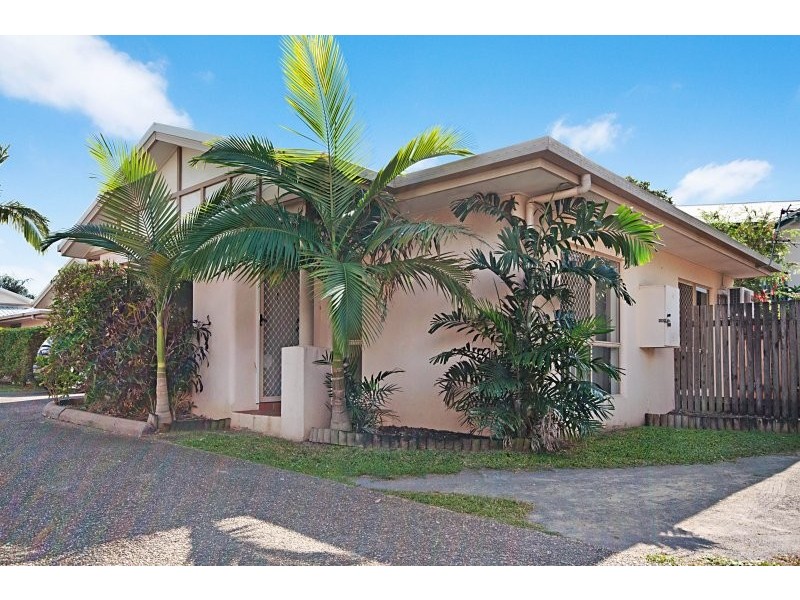 Unit 1/5 Ingham Court, Mooroobool QLD 4870