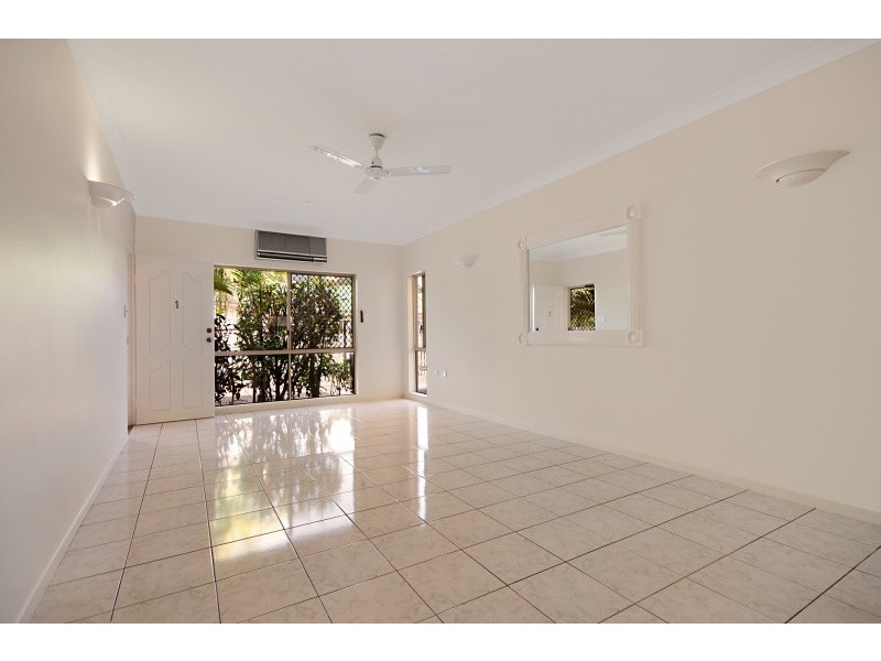 Unit 1/5 Ingham Court, Mooroobool QLD 4870