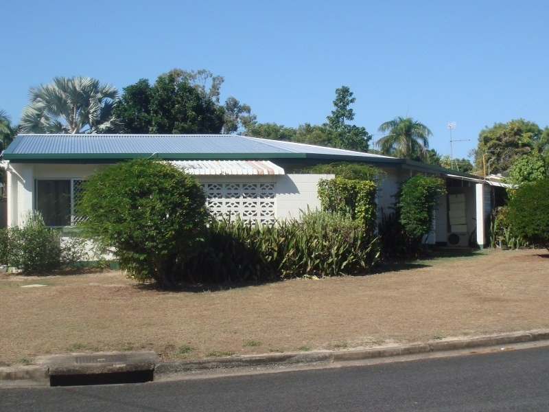 12 Bamboo Street, Holloways Beach QLD 4878