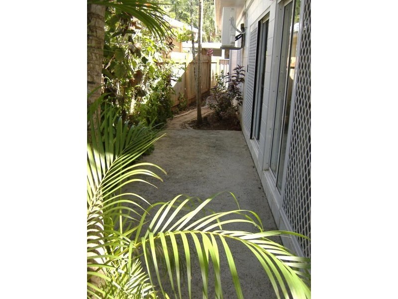 8 Rainy Mountain Place, Smithfield QLD 4878