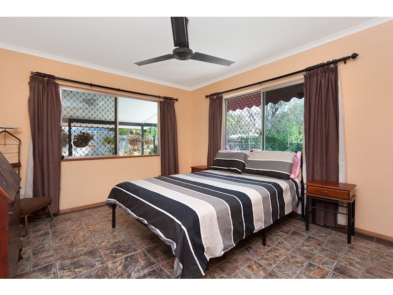 7 Cassava Street, Holloways Beach QLD 4878