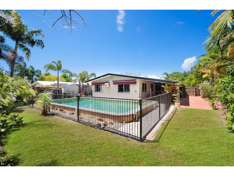 7 Cassava Street, Holloways Beach QLD 4878