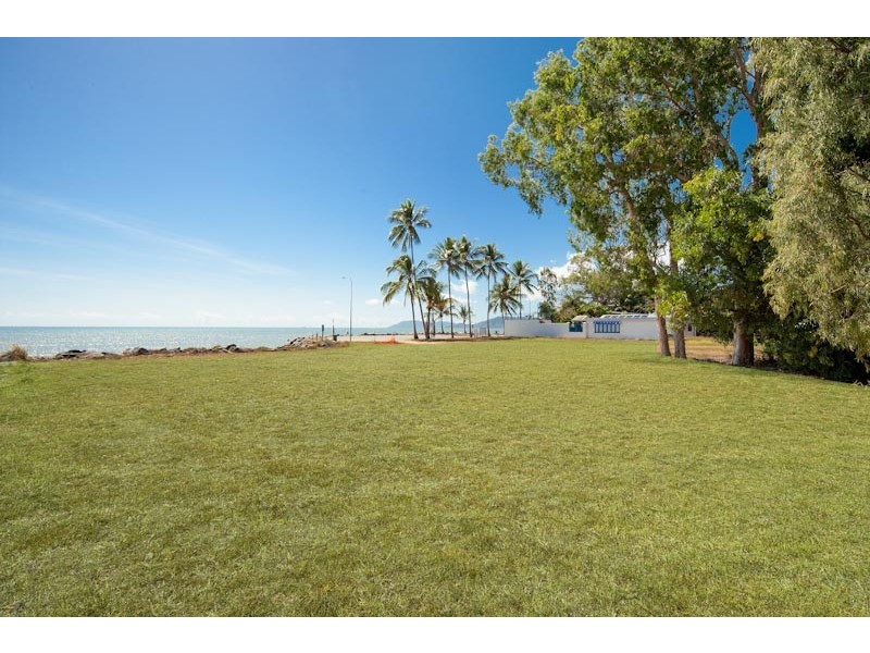 259 – 263  O’Shea Esplanade, Machans Beach QLD 4878