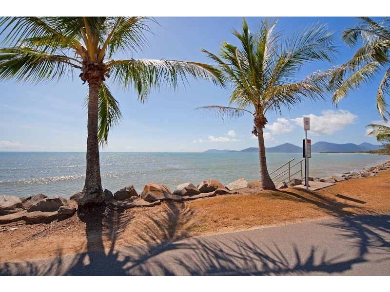 259 – 263  O’Shea Esplanade, Machans Beach QLD 4878