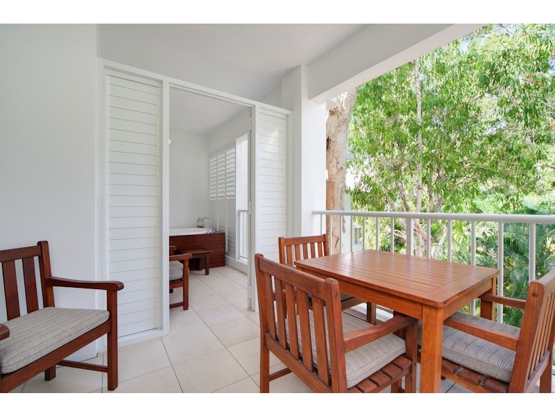123 Williams Esplanade, Palm Cove QLD 4879