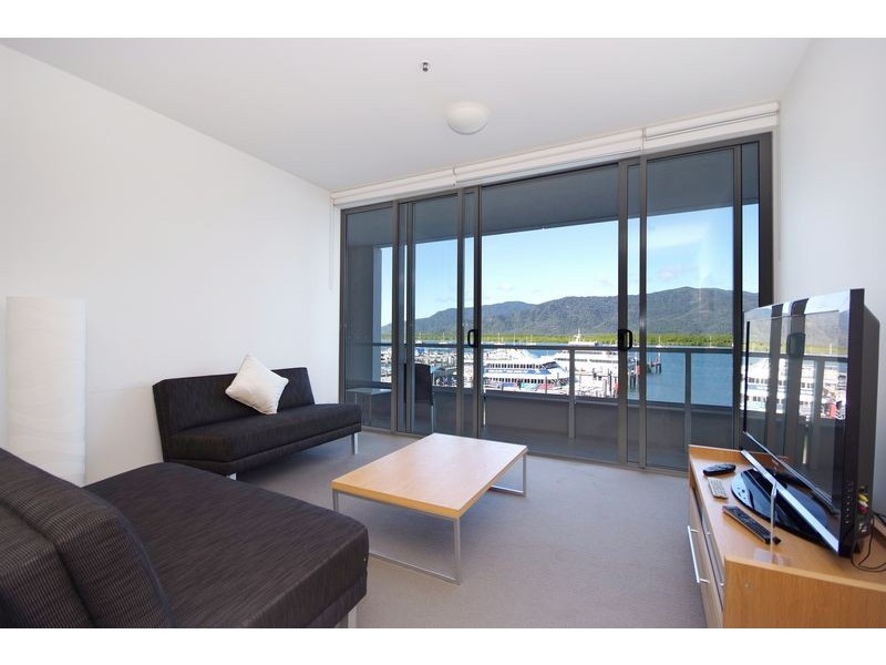 Unit 304 /1 Marlin Parade, Cairns City QLD 4870