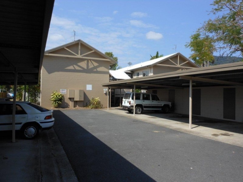 Unit 6/7-9 Charlotte Street, Cairns QLD 4870