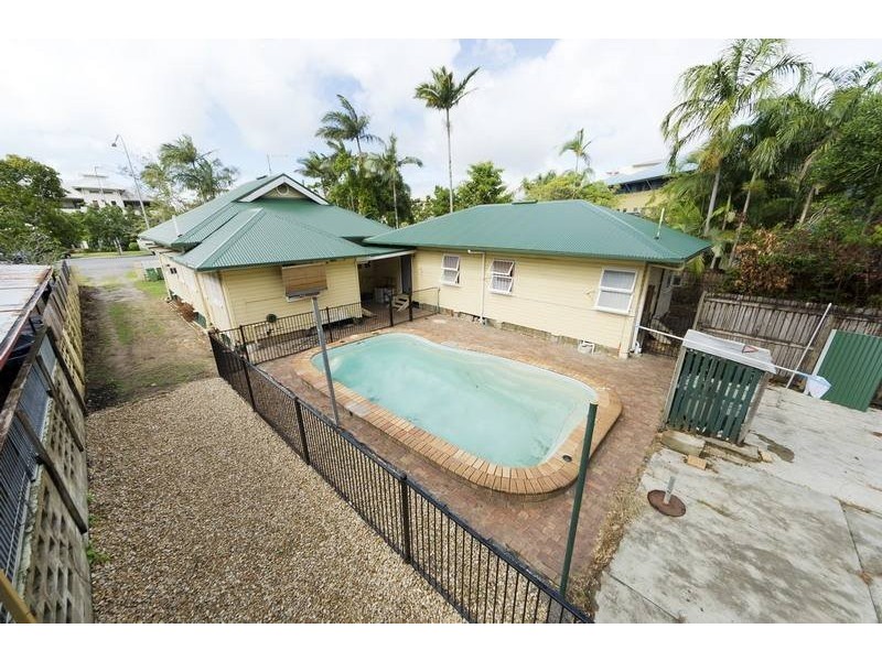 345 Lake Street, Cairns QLD 4870