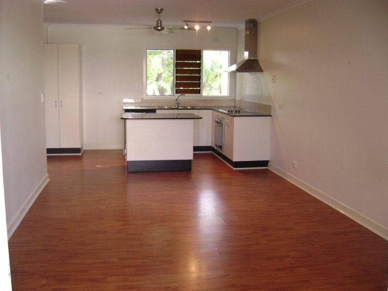 Unit 2/15 Amphora Square, Palm Cove QLD 4879