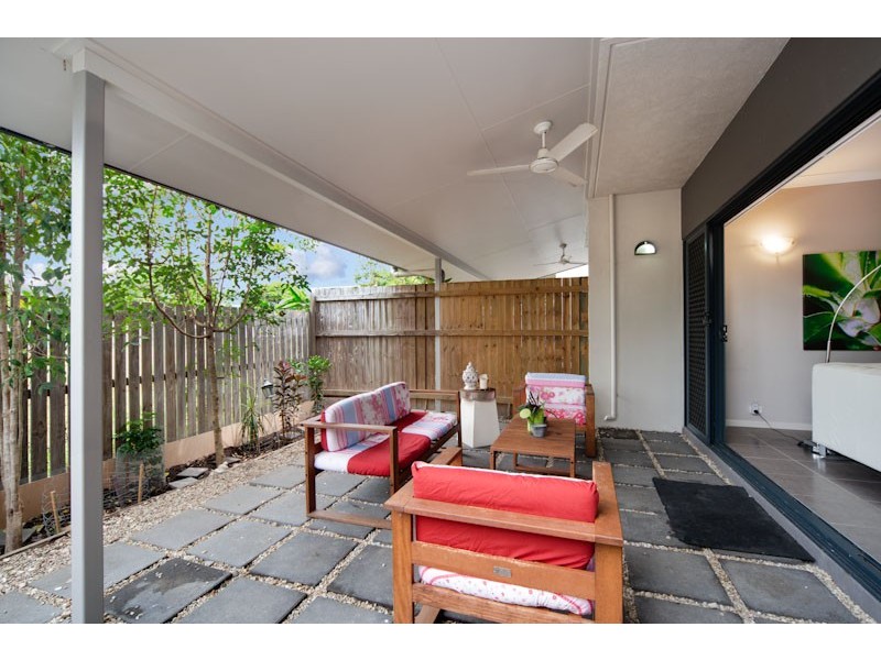 Unit 3/1766 Captain Cook Highway, Clifton Beach QLD 4879