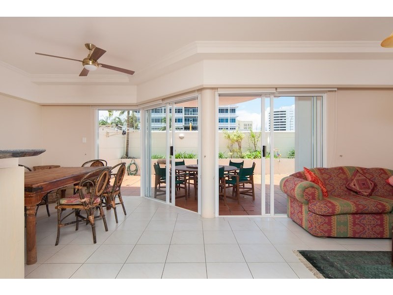 Unit 4/73 Spence Street, Cairns City QLD 4870