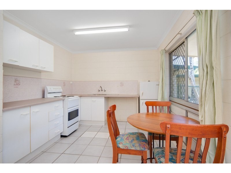 Unit 1 – 10/379 Mayers Street, Edge Hill QLD 4870