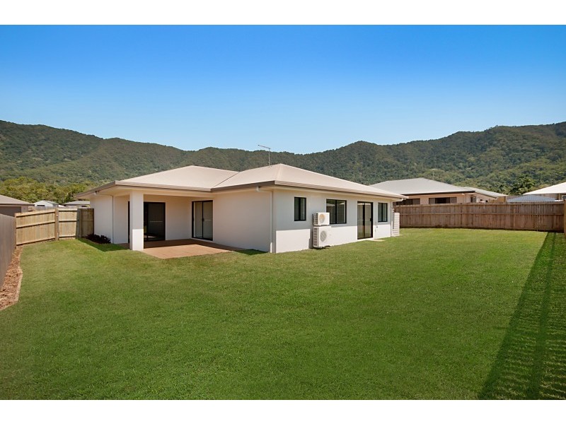 8 Ainscow Drive, Bentley Park QLD 4869