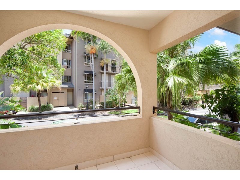 Unit 1610/2 Greenslopes Street, Cairns QLD 4870