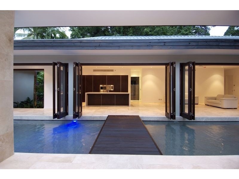 2 / 2 – 12 Reef Street, Port Douglas QLD 4877