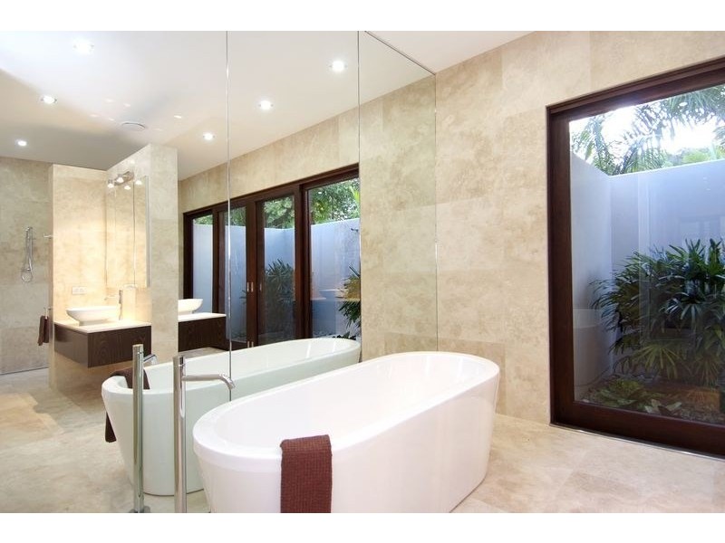 2 / 2 – 12 Reef Street, Port Douglas QLD 4877