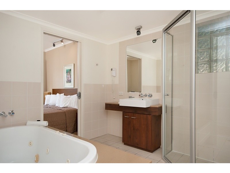 49 Williams Esplanade, Palm Cove QLD 4879