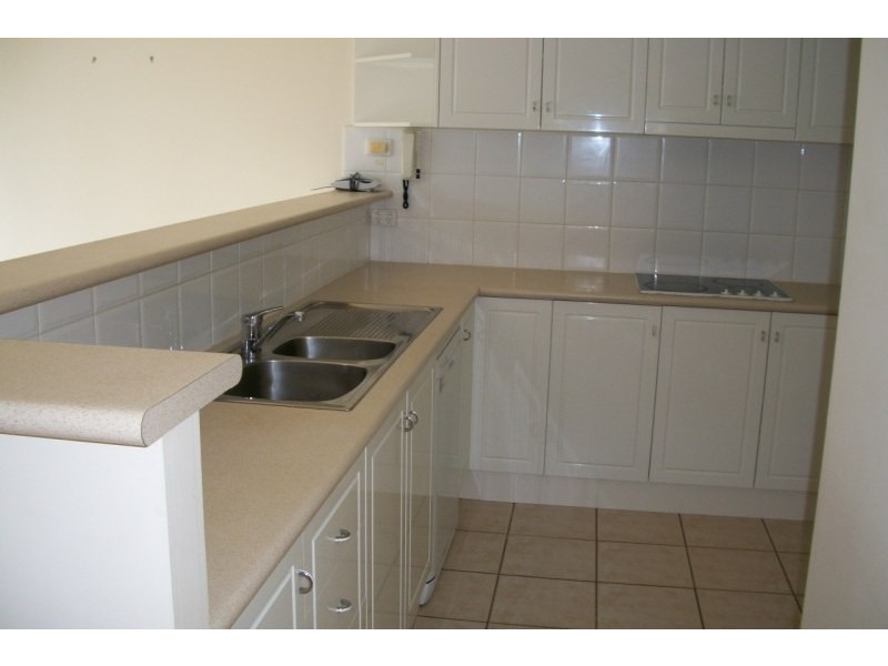 Unit 42/8 Munro Terrace, Mooroobool QLD 4870