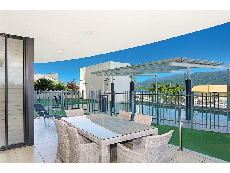 Unit 304/25 Wharf Street, Cairns City QLD 4870