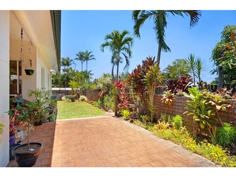 Unit 2/5 Julia Percy Close, Bentley Park QLD 4869