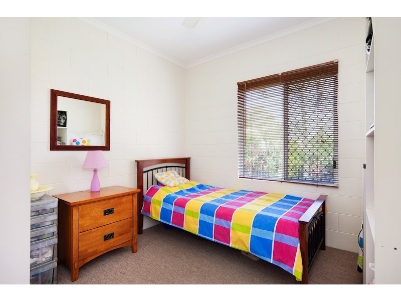 Unit 2/5 Julia Percy Close, Bentley Park QLD 4869