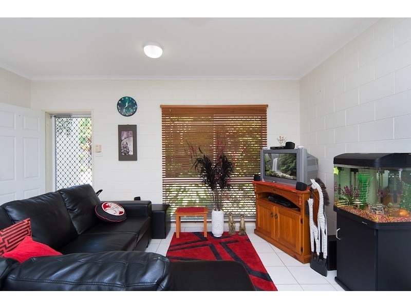 Unit 2/5 Julia Percy Close, Bentley Park QLD 4869