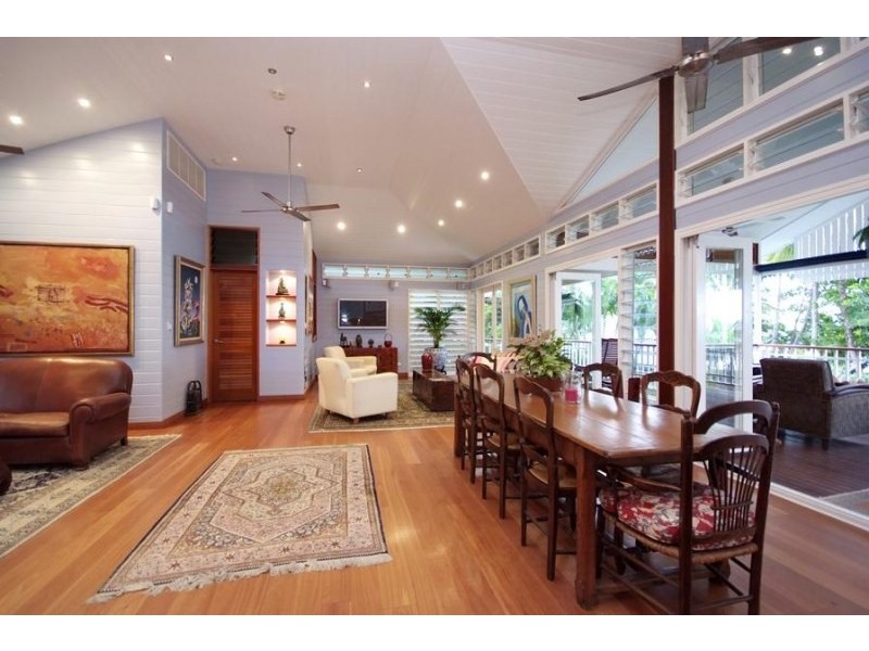 8 – 10 Peacock Street, Trinity Beach QLD 4879