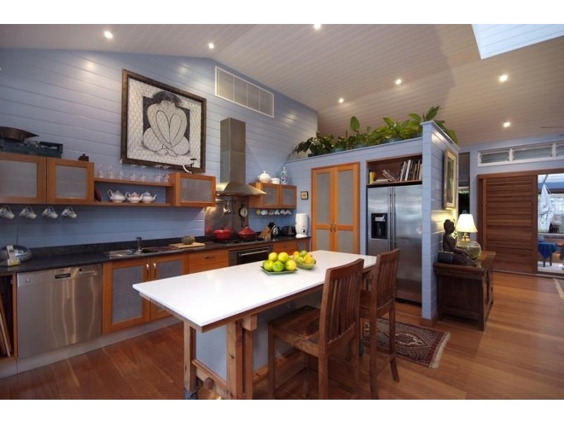 8 – 10 Peacock Street, Trinity Beach QLD 4879