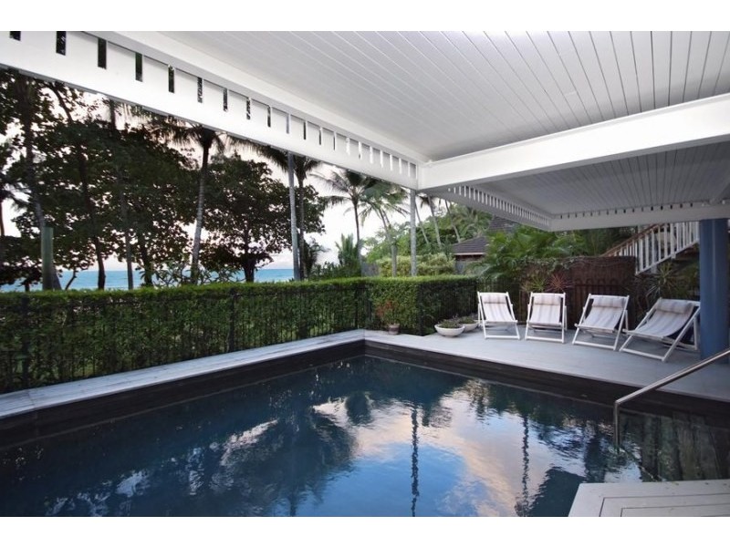 8 – 10 Peacock Street, Trinity Beach QLD 4879