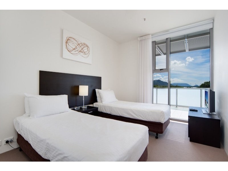 Unit 10/1 Marlin Parade, Cairns City QLD 4870