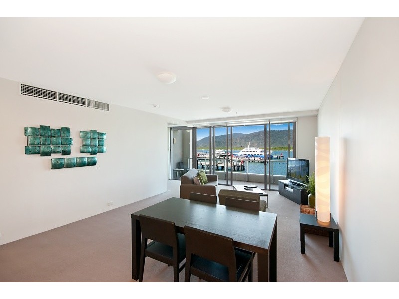 Unit 206/1 Marlin Parade, Cairns City QLD 4870