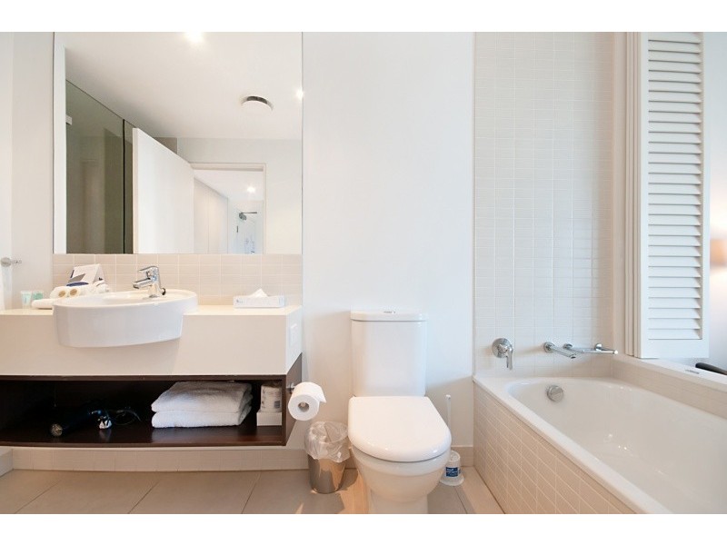 Unit 206/1 Marlin Parade, Cairns City QLD 4870